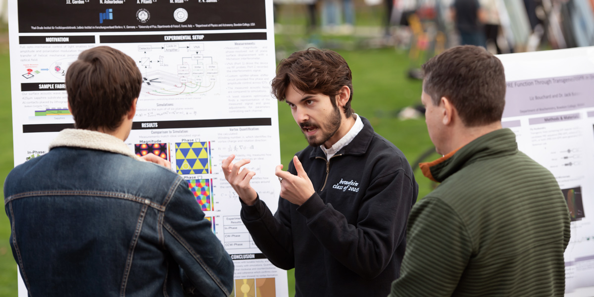 Bowdoin students present their summer research on the Quad.