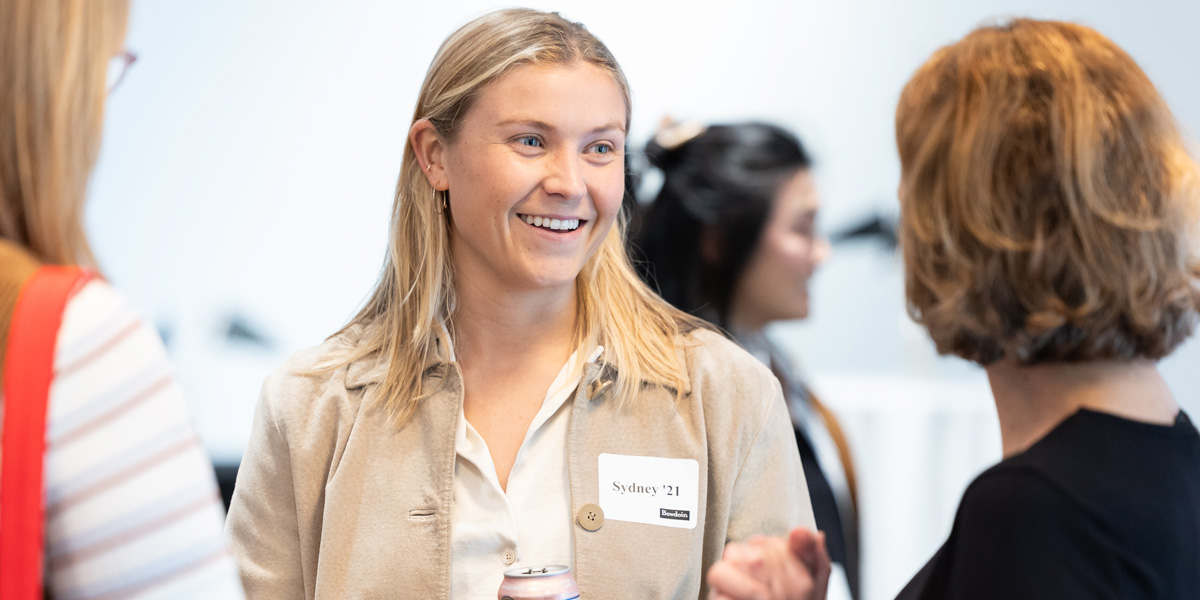 Bowdoin alumni in the Bay Area meet up for a networking event.
