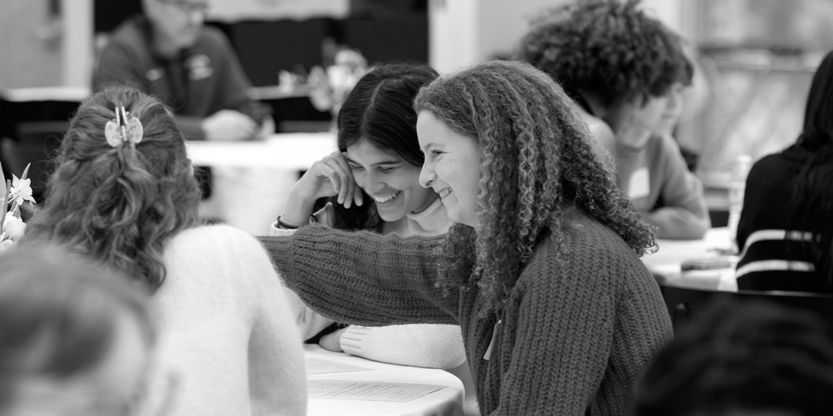 The Bowdoin Network of Women hosts a networking event in Mills Hall.