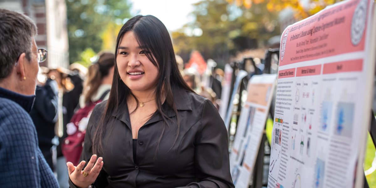 Bowdoin students present their research, in this case, related to Parkinson's Disease.