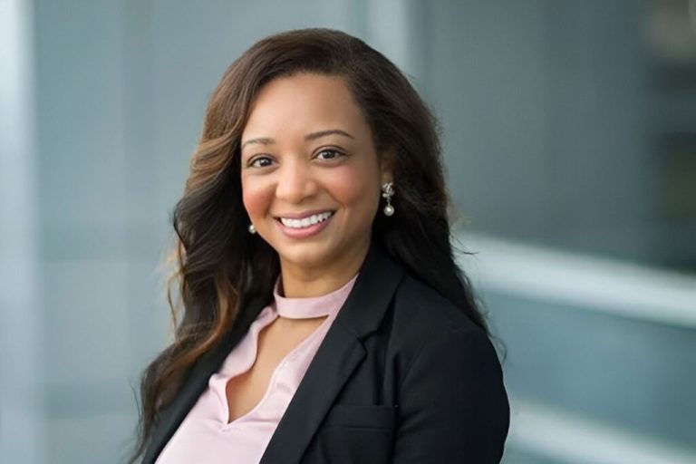 Crystal Welch '04