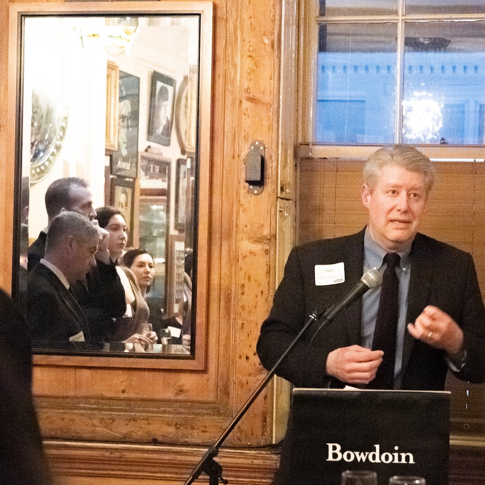 Andrew Rudalevege speaks at London's Union Club