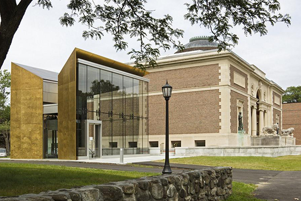 The exterior of the Bowdoin College Museum of ARt