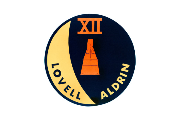 secondary logo of Apollo 12.jpg