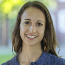 Barbara Elias headshot