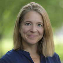 Laura Henry headshot