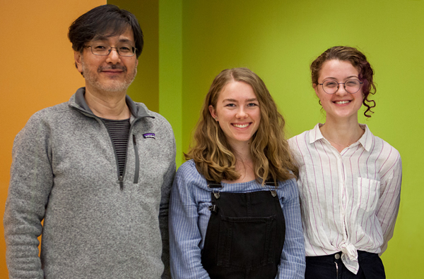 Emma Kellogg '20 and Isabelle Hallé, 2020 Japanese Language Prize recipients