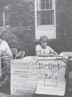 student volunteer programs advertised at the Student Activities Fair