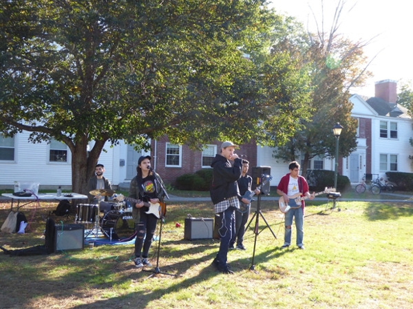 Bowdoin Music Collective show on Brunswick Quad