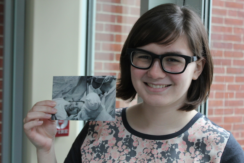 student kaylee wolf with photo of her and aunt