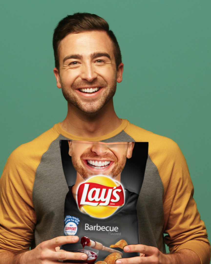 photo of Houston Kraft with his Lay's Potato Chip bag