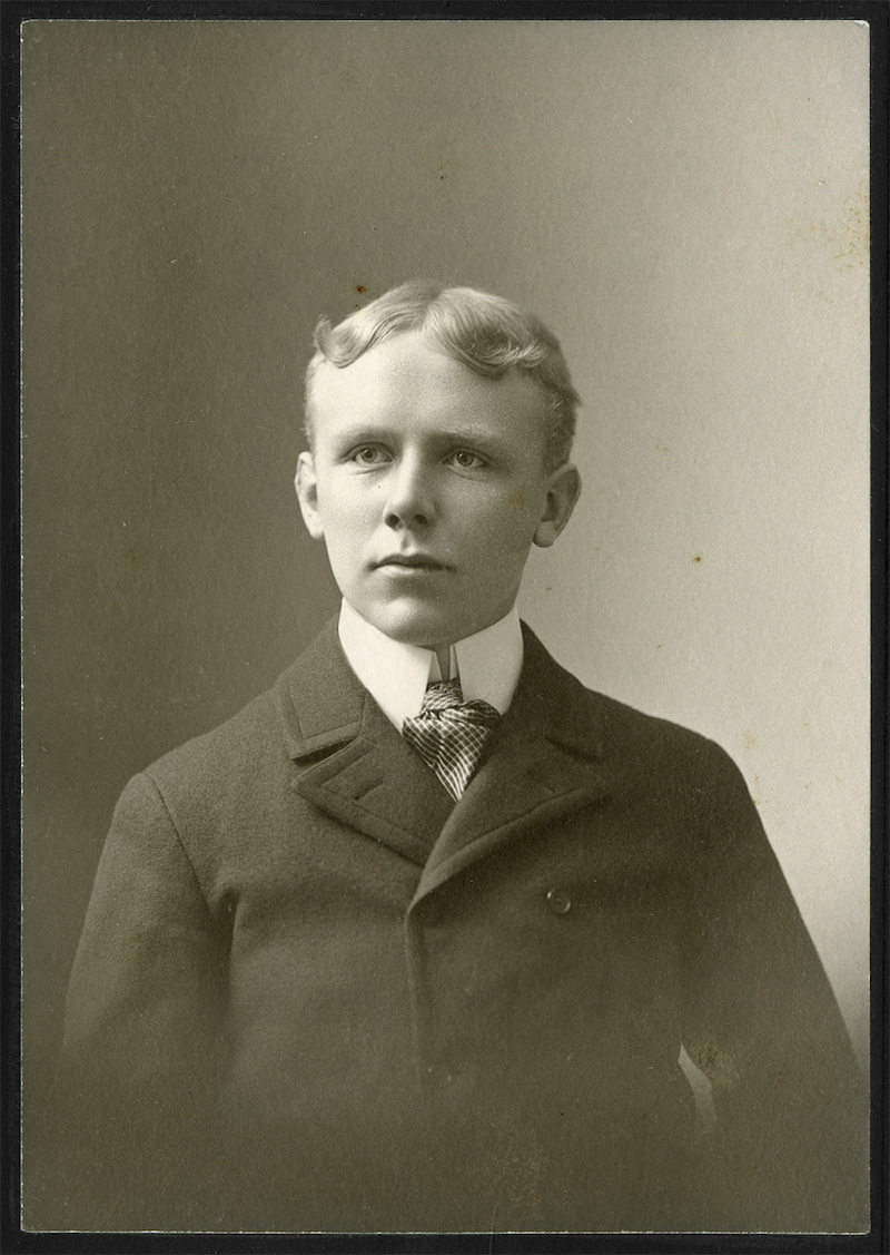 Student portrait of Percival Proctor Baxter, Class of 1898, by G.B. Webber