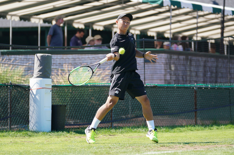 Jerry Jiang playing tennis