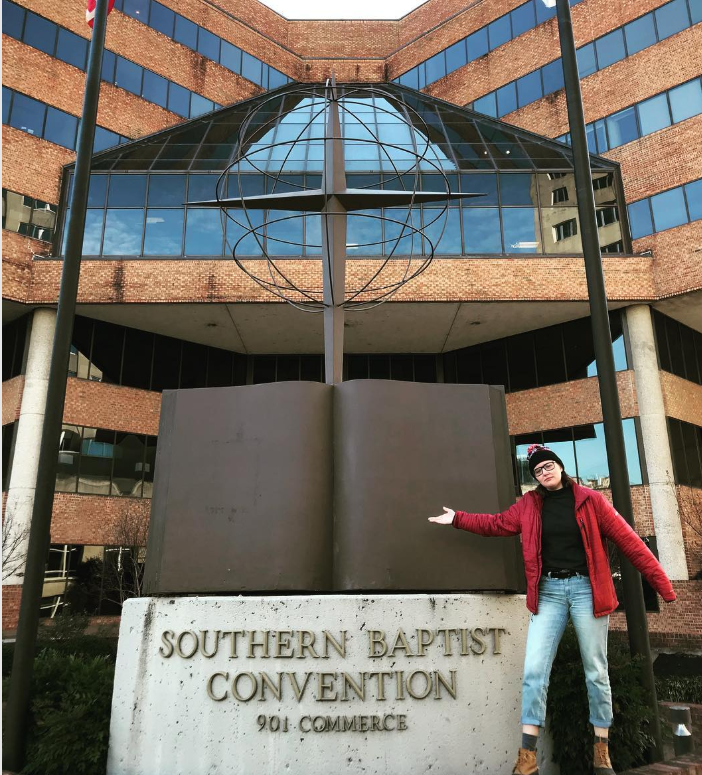 Sydney Smith ’19 in front of the Southern Baptist Convention headquarters