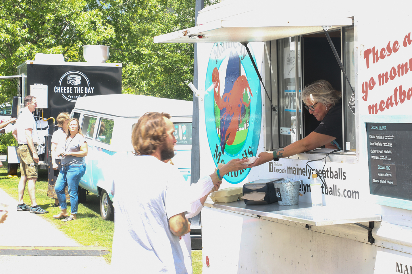 Slideshow Food Truck Picnic 2022 Bowdoin College