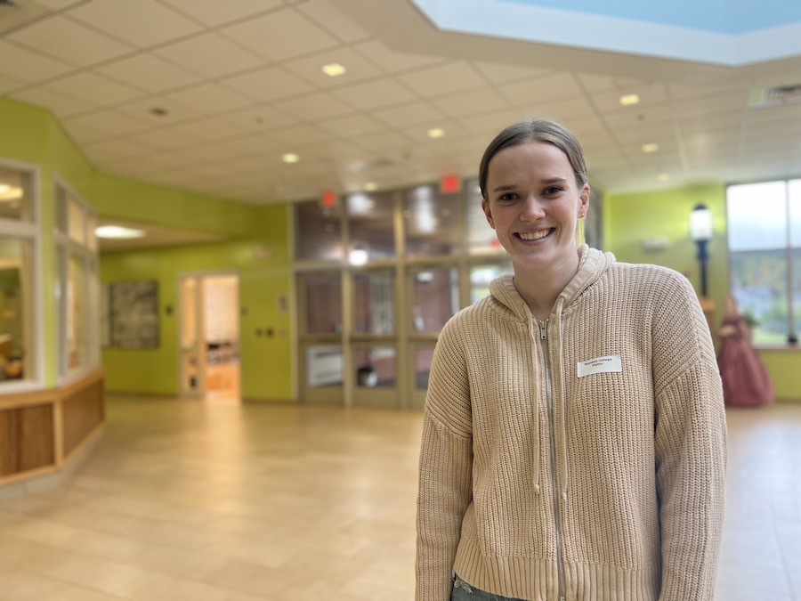 America reads tutor Anna Halliday ’25