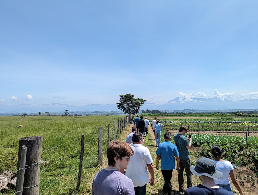 Students visited an organic farm in Canas.