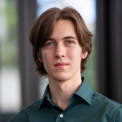 cooke foundation scholar zain blair roberts '28 headshot