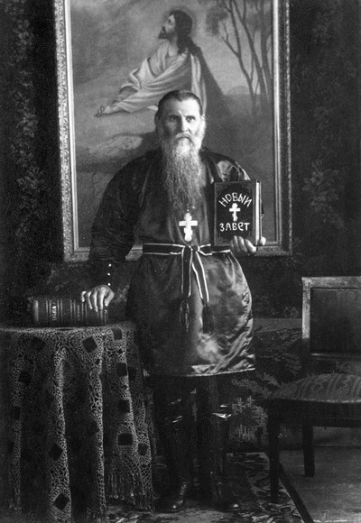 churikov w bible - older