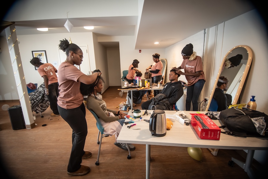 Glam and Glow pop-up studio in Ladd