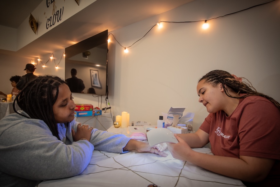 Glam and Glow pop-up studio in Ladd