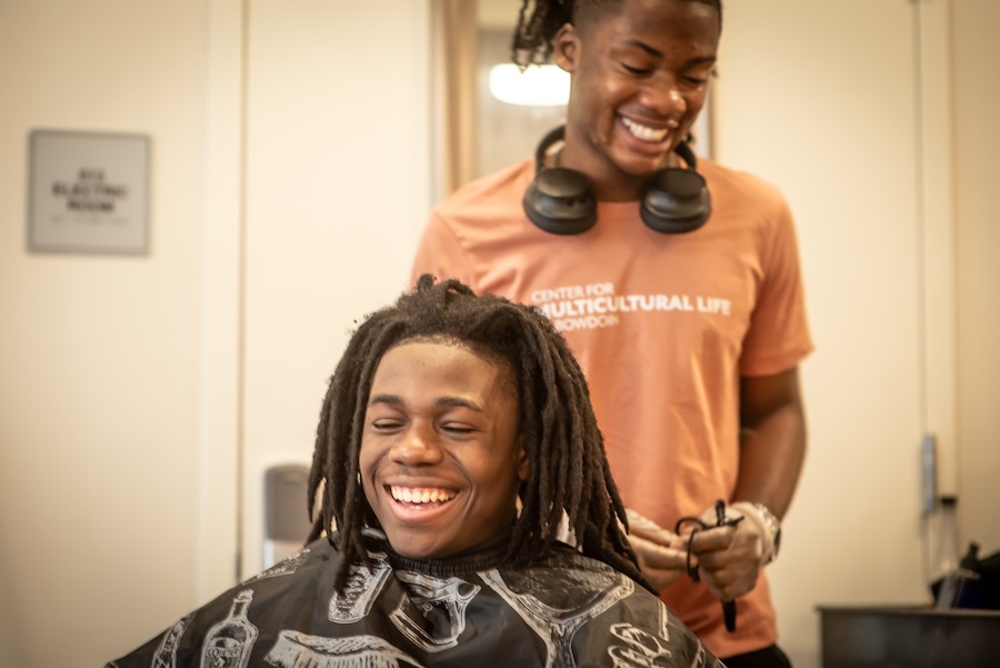 Glam and Glow pop-up studio in Ladd