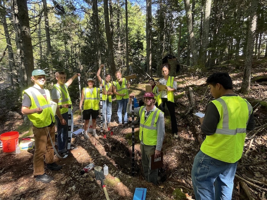 Getting the Dirt on Bowdoin's New Soil Library | Bowdoin College Getting the Dirt on Bowdoin's New Soil Library | Bowdoin College