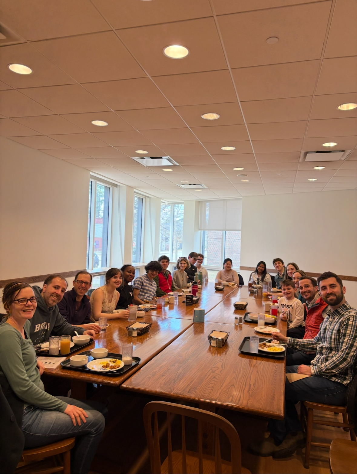 BOKA alumni and students having brunch.