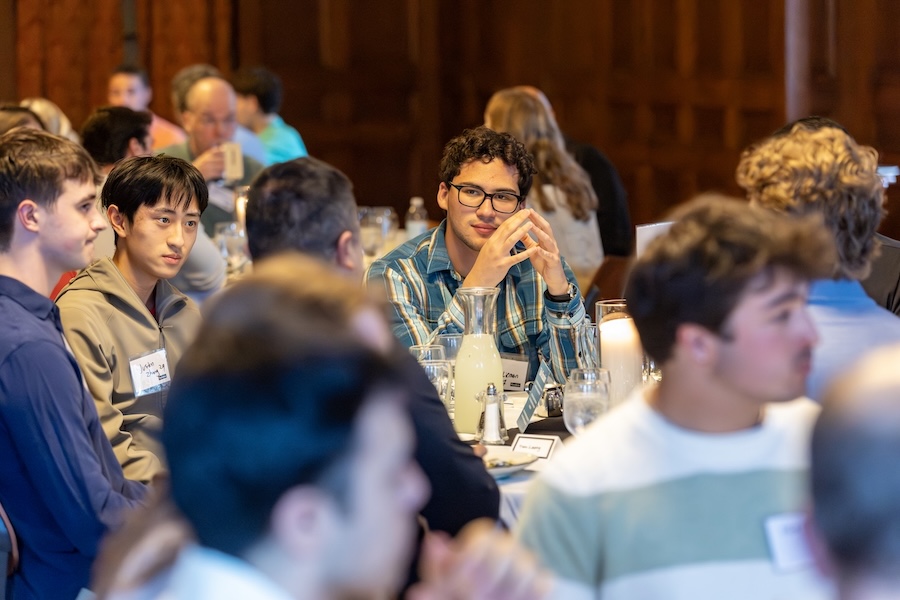 AI alumni dinner in Maine Lounge