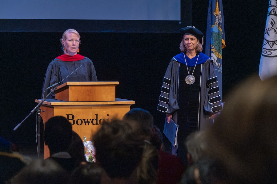 Reverend Julie Bruce Barnes ’04, director of the Rachel Lord Center for Religious and Spiritual Life, delivered the invocation.