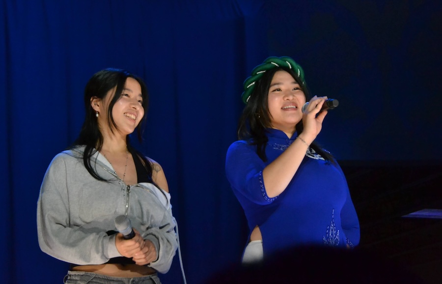 Anna and Juju emceed the Fashion Show