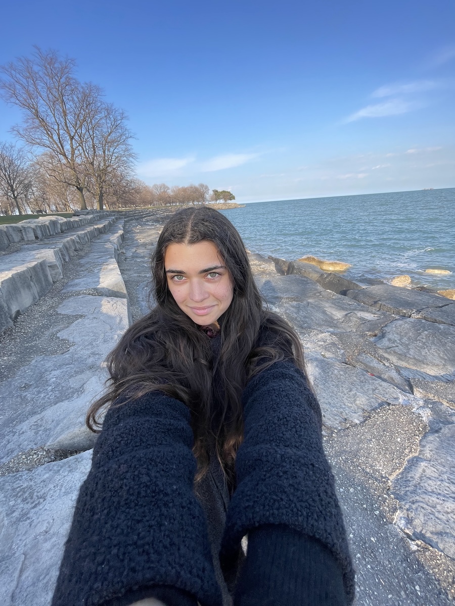 Isabel Sharp headshot