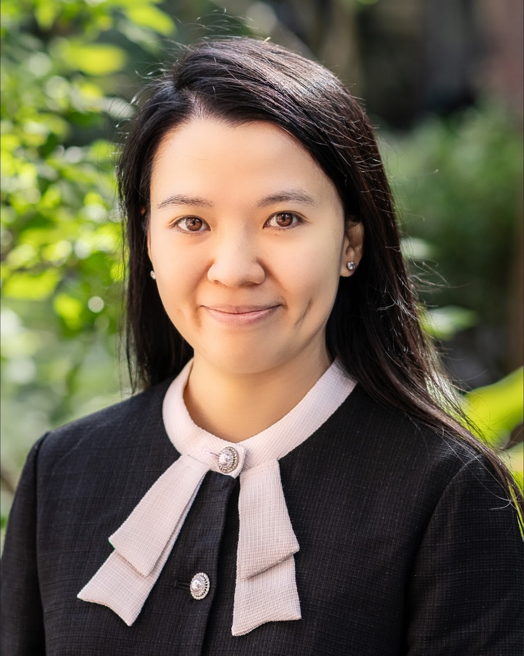 Trang Nguyen headshot
