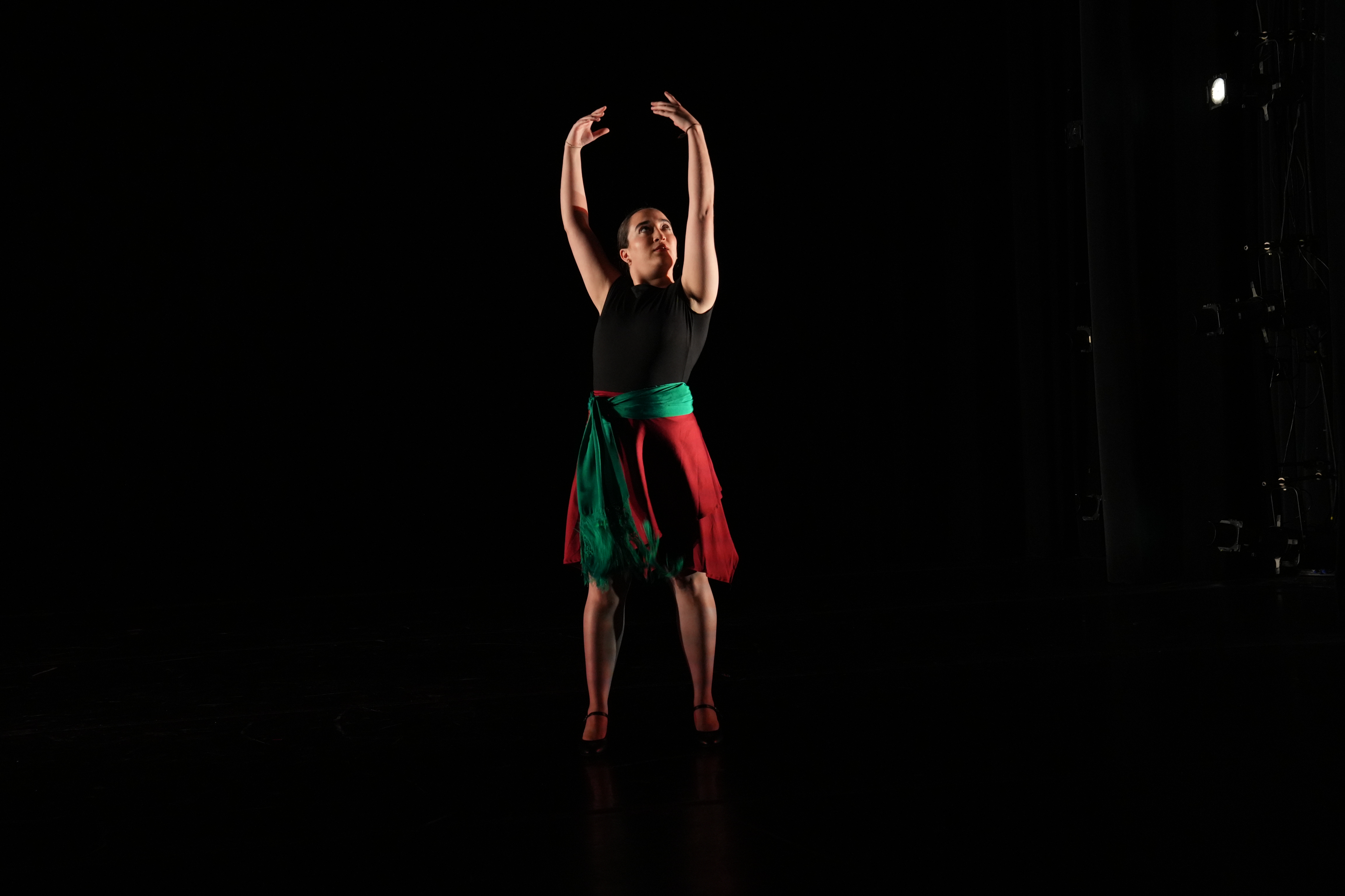 Vilma Elena Valeria dancing on stage